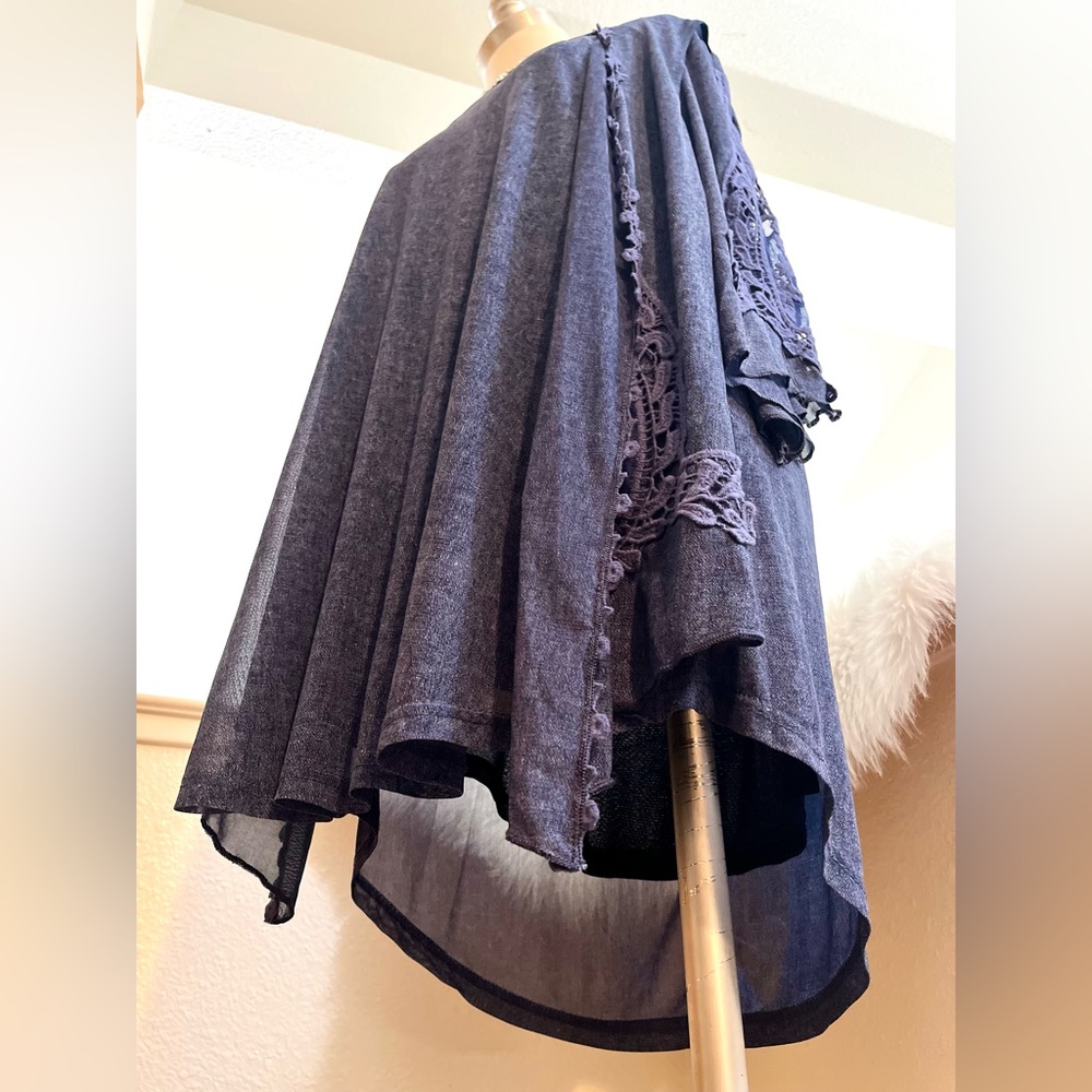 NWT L Blue Pretty Angel Lace Comfortable Versatile Tunic HTF RARE - Picture 3 of 9
